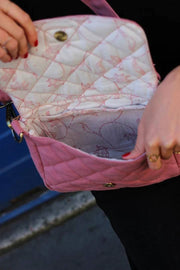 Pikowana torba na ramię Hindbag Margault - różowy