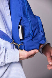 Torba na ramię Felix Sling Bag – elektryczny błękit