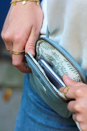 Torba na telefon Hindbag Bill - szałwiowa zieleń