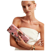 Torebka wieczorowa z nadrukiem Ted Baker Mariita – różowa