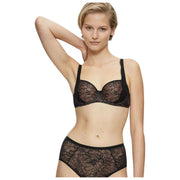 Usztywniany biustonosz Triumph Amourette Charm z fiszbinami – czarny