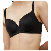Biustonosz z fiszbinami Triumph Body Make Up Soft Touch – czarny